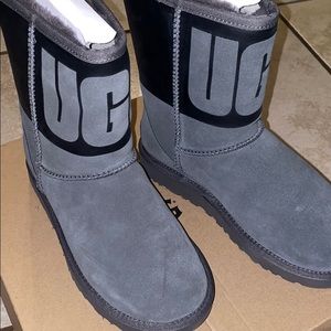 UGG classic short Rubber
